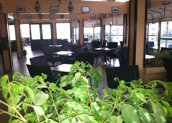 3 star hotel: New Farah Hotel